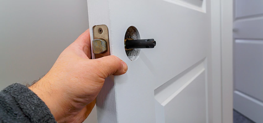 Nighttime Locksmith For Lock Repair in The Acreage, FL