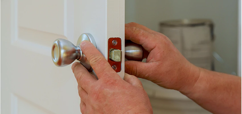 AAA Locksmiths For lock Replacement in The Acreage, Florida